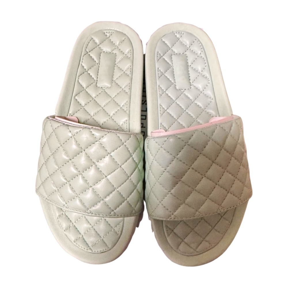 APL: Athletic Propulsion Labs Women’s Lusso Slides Peppermint